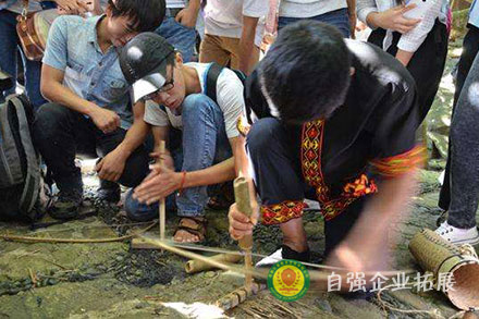 野外生存主題團建《荒島求生》拓