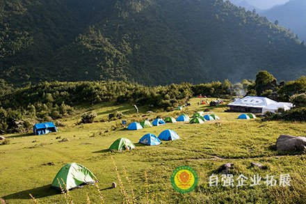 《孟屯河谷》戶外團建拓展培訓(xùn)